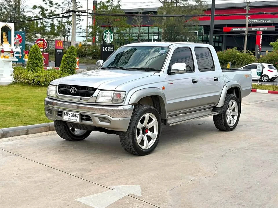 2003 Toyota Hilux Tiger VI 3