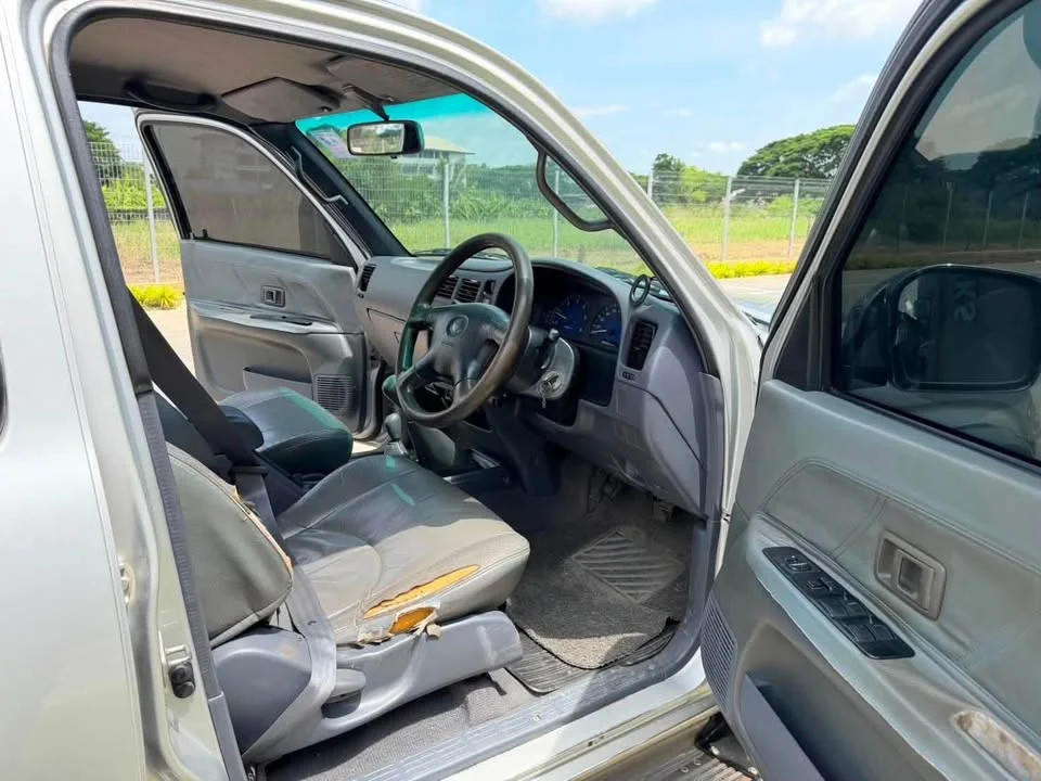 2003 Toyota Hilux Tiger VI 2