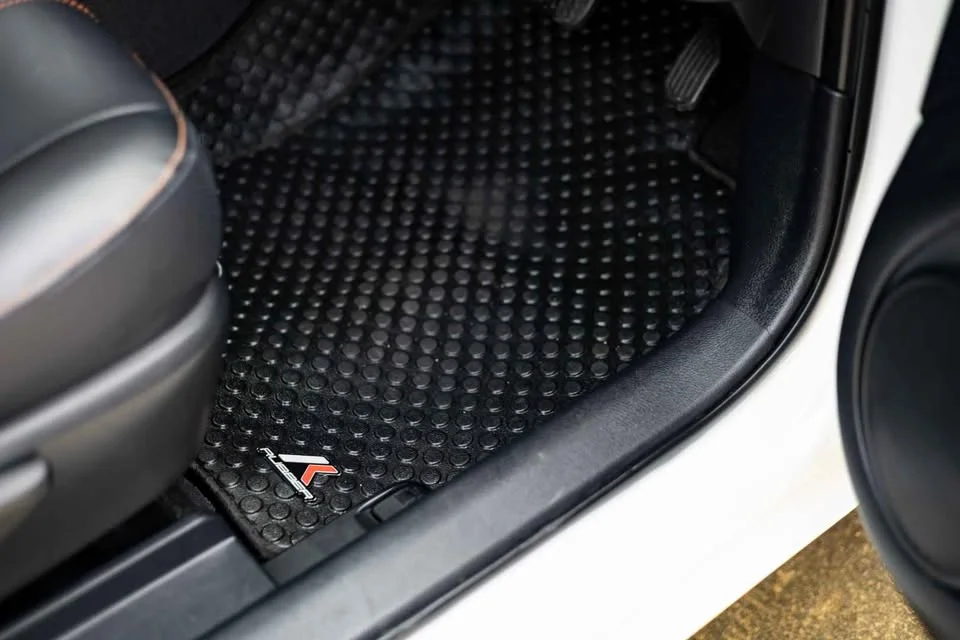 2017 Toyota Sienta II 3