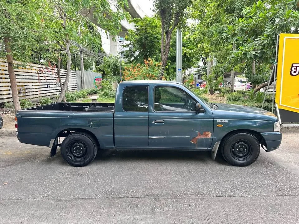2004 Mazda 2500 Fighter V 3