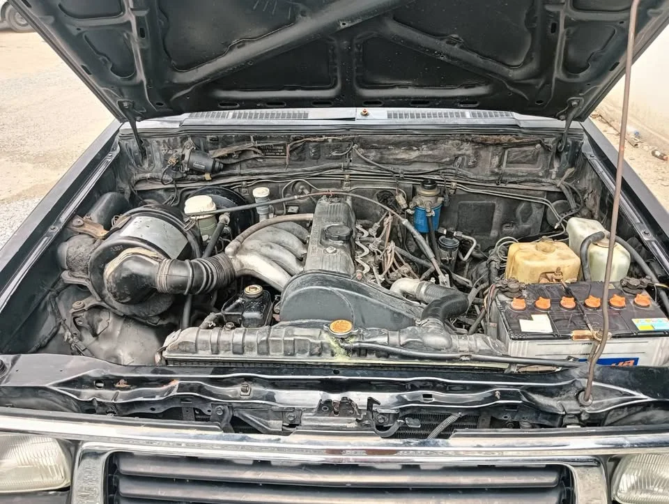 Mitsubishi Triton II 3