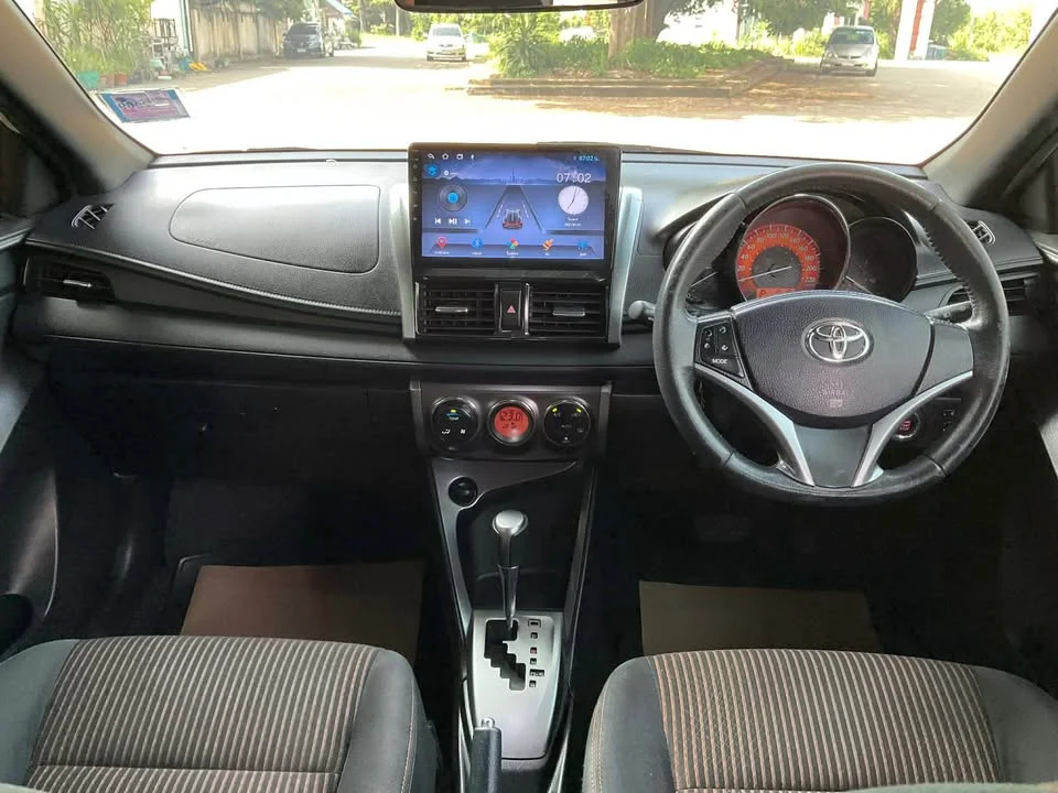 2015 Toyota Yaris III 3