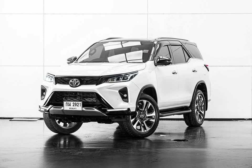 2021 Toyota Fortuner II 3