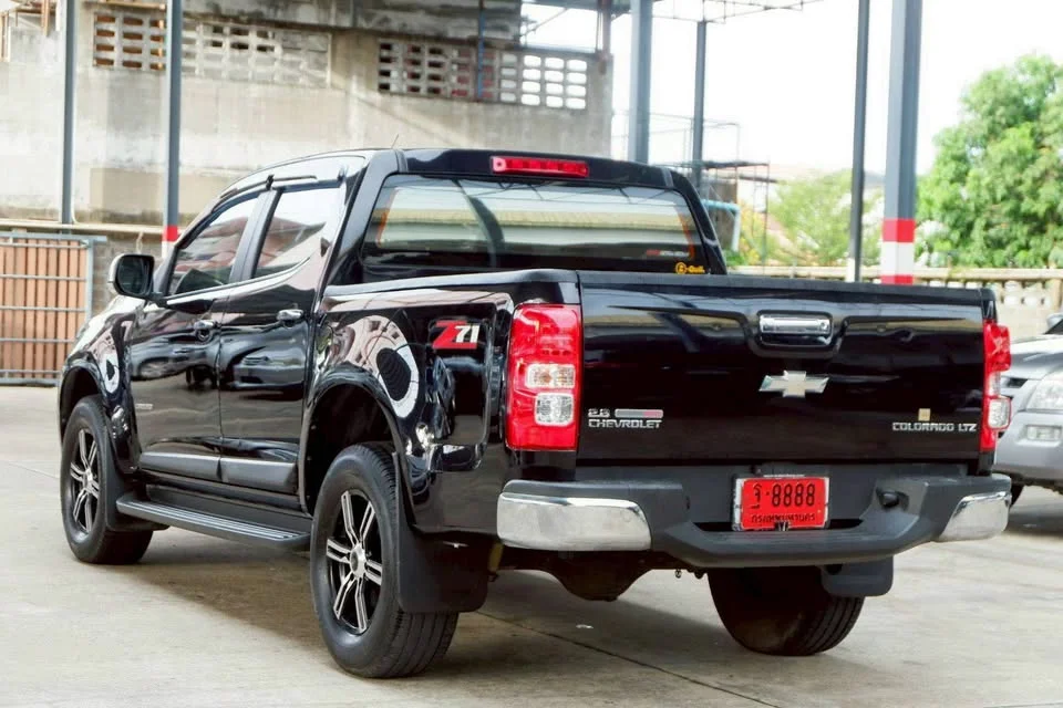 2013 Chevrolet Colorado II 2