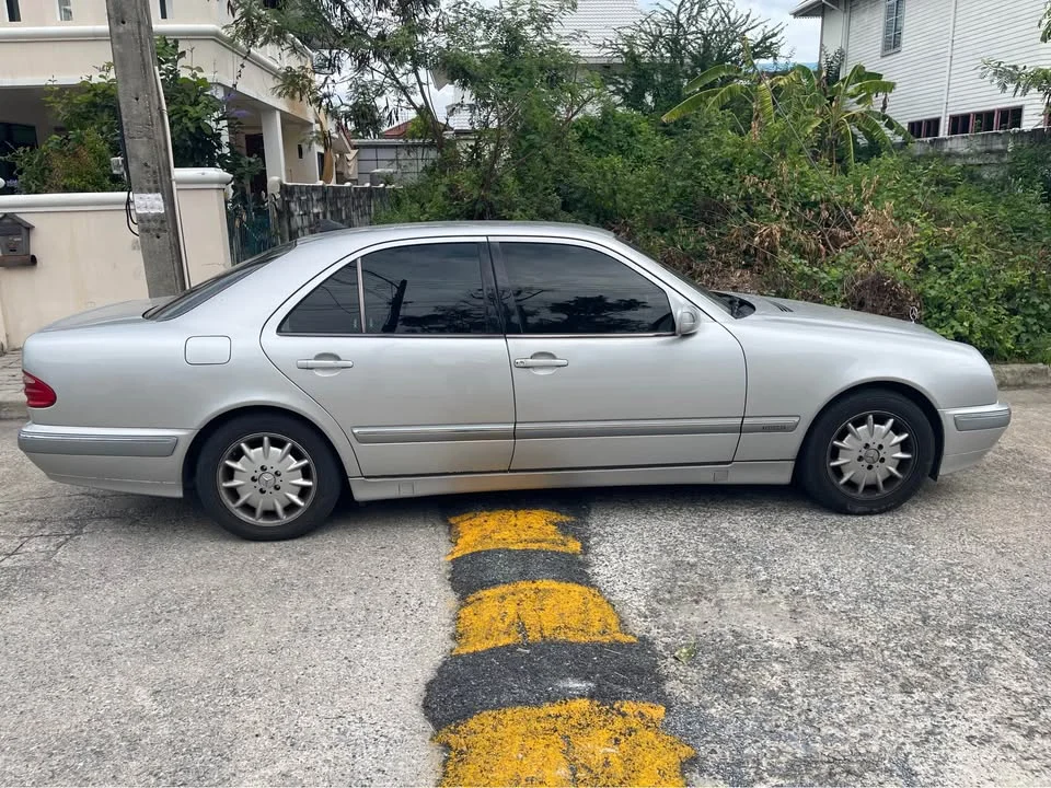 2002 Benz E-Class W210 2