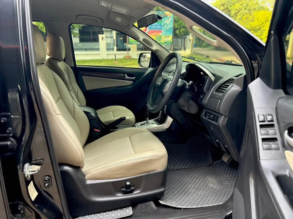 2016 Isuzu MU-X I 2