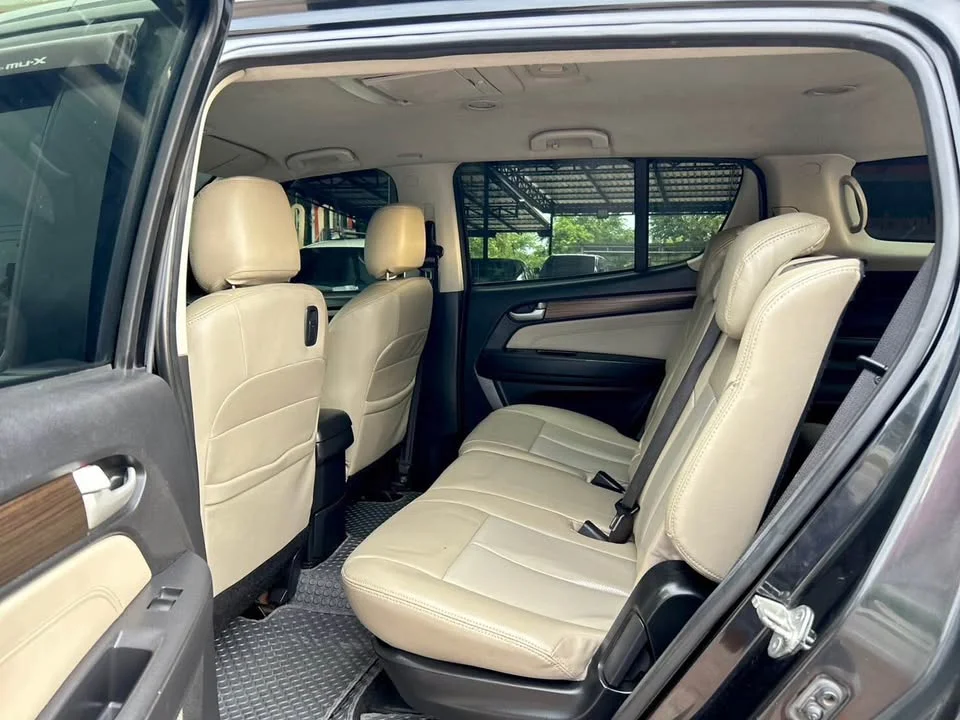 2016 Isuzu MU-X I 3