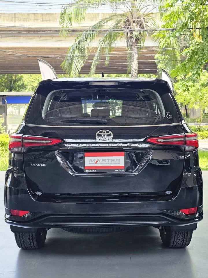 2022 Toyota Fortuner II 2