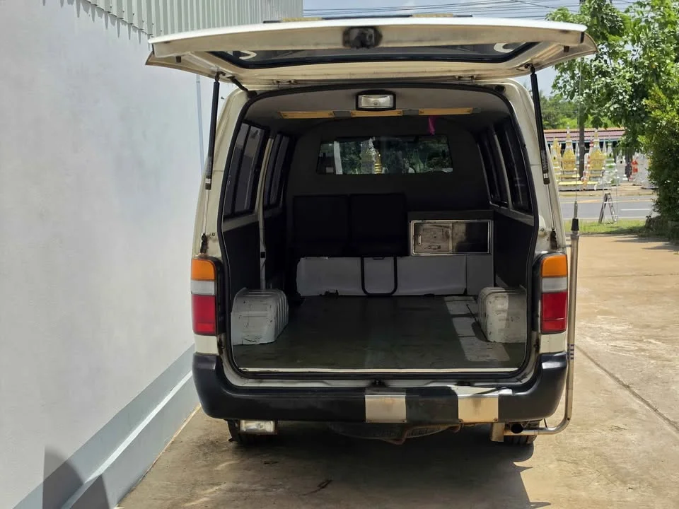 Toyota Commuter IV (H100) 3