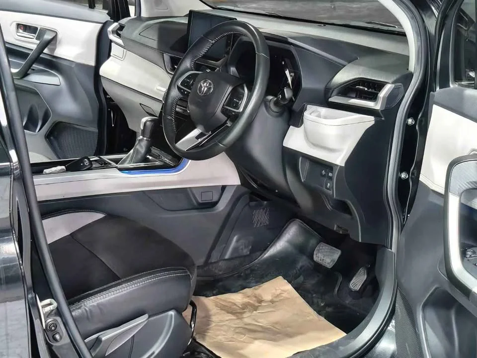 2022 Toyota Veloz III 2