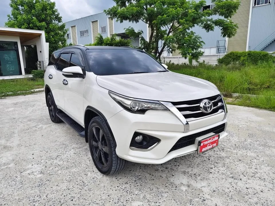 2016 Toyota Fortuner II 2