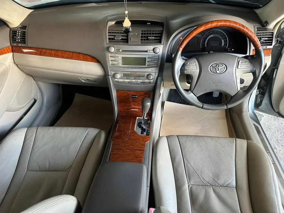 Toyota Camry VI (XV40) 3