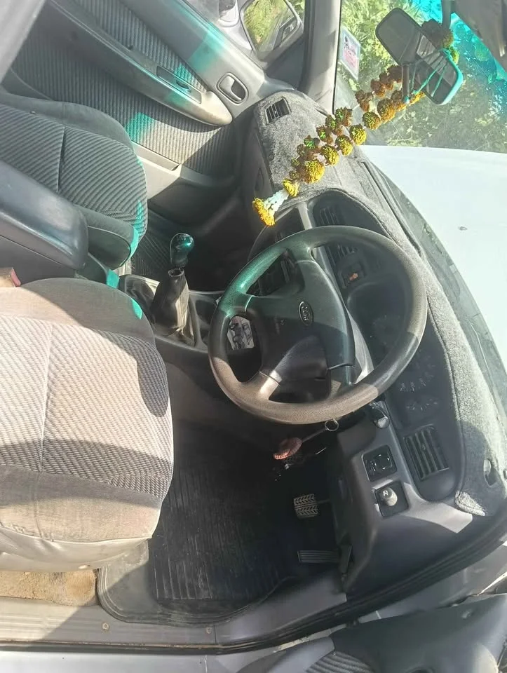 2004 Mazda 2500 Fighter V 2