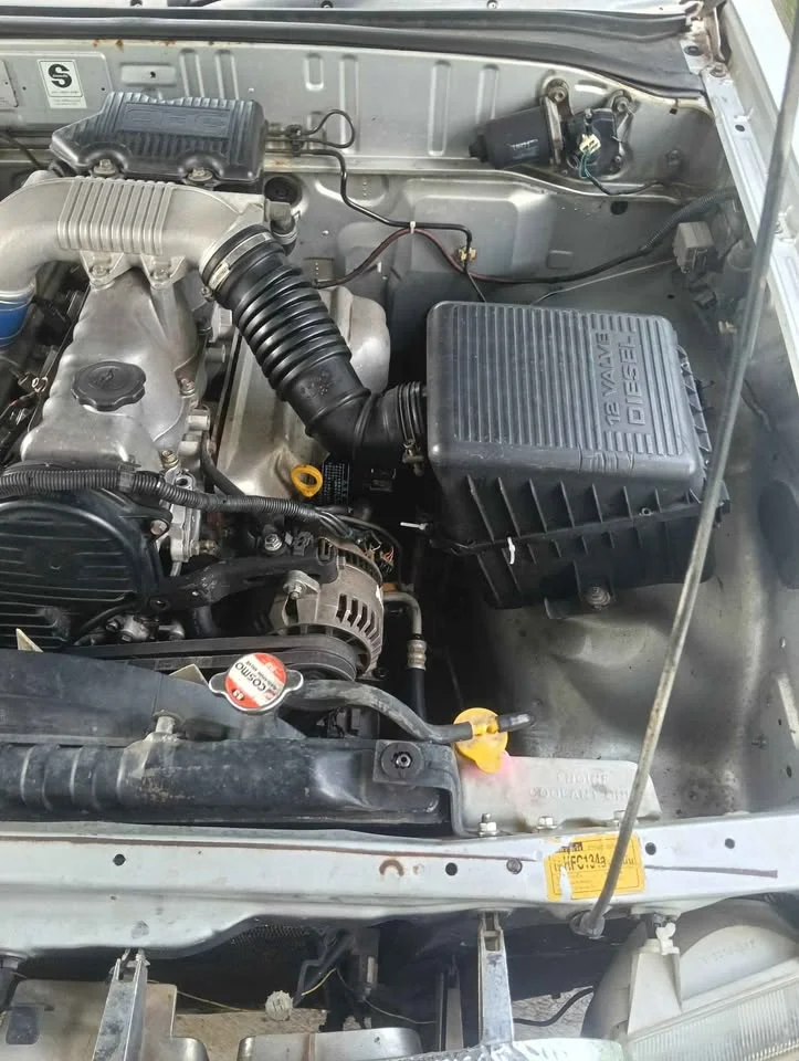 2004 Mazda 2500 Fighter V 3