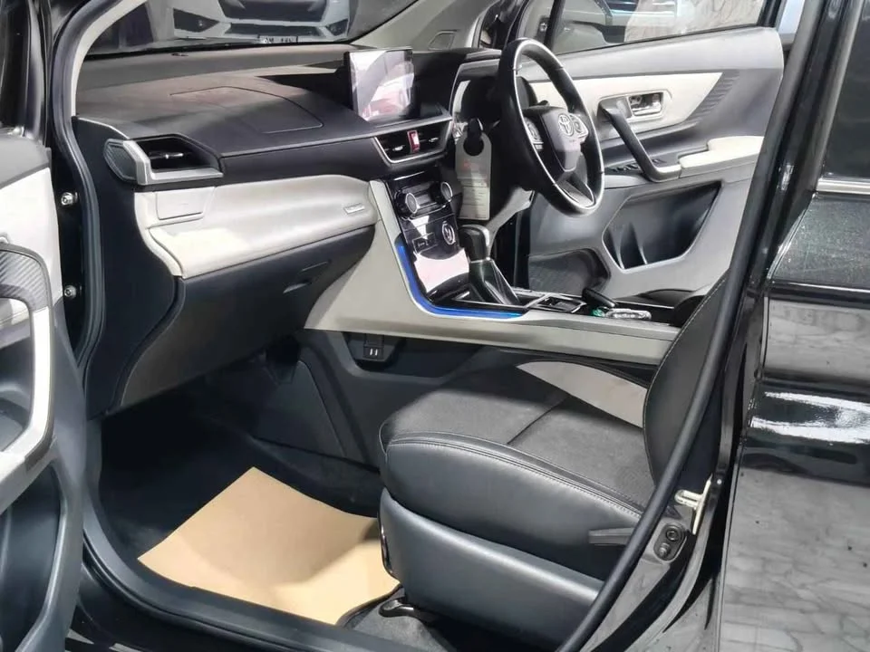 2022 Toyota Veloz III 2