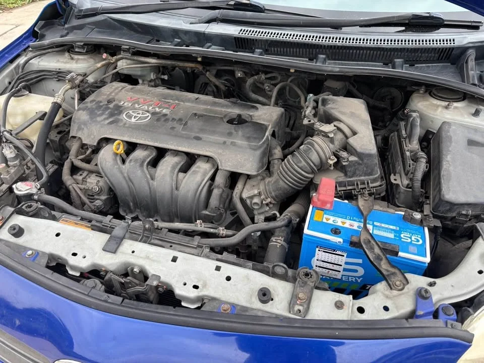 2010 Toyota Corolla Altis X (E140) 3