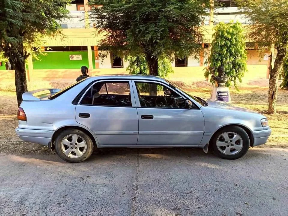 2004 Toyota Corolla Altis VIII (E110) 2
