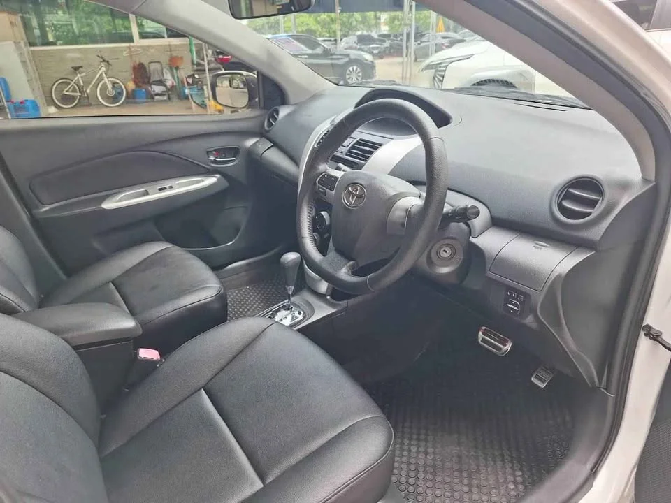 2010 Toyota Vios II 2
