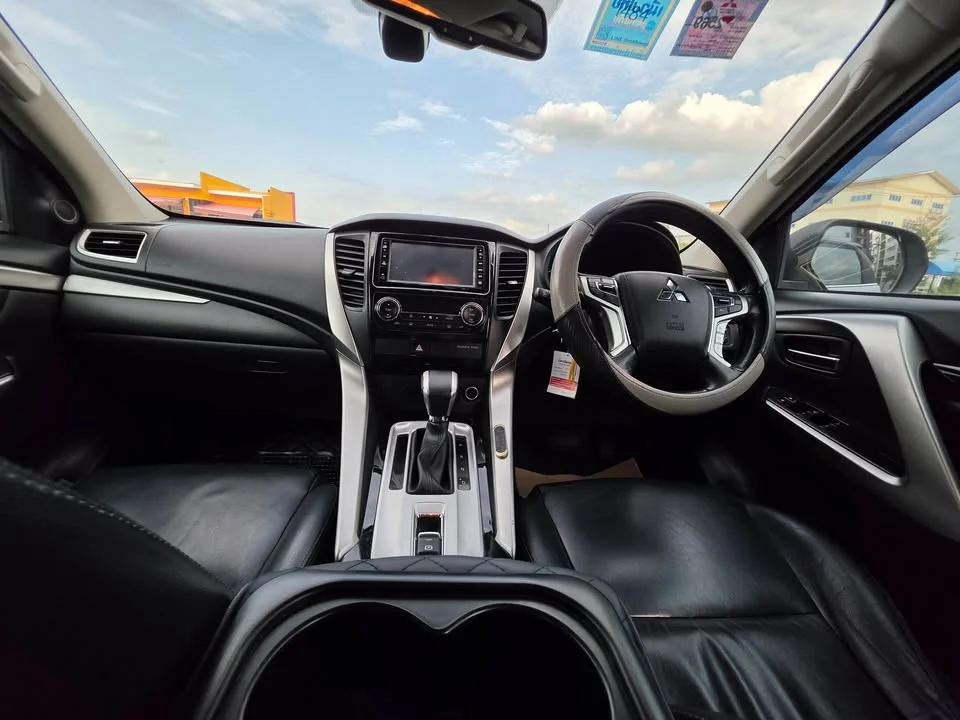 2017 Mitsubishi Pajero Sport III 2