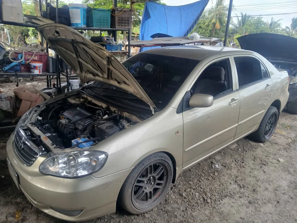 2002 Toyota Corolla Altis IX (E120) 2