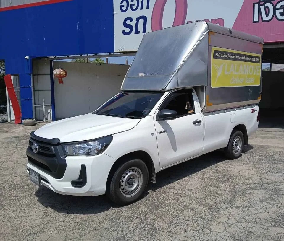 2023 Toyota Hilux VIII 3