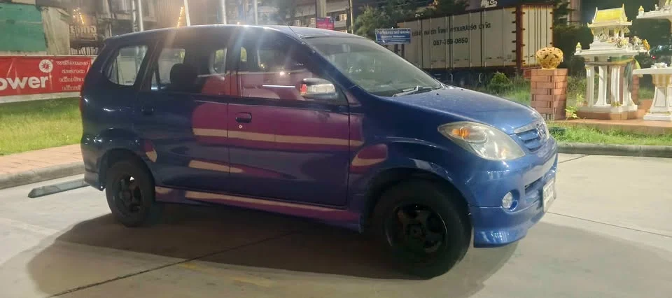 Toyota Avanza I 2