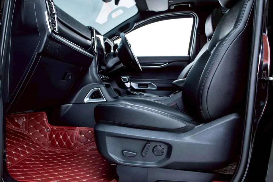 2023 Ford Everest III 2