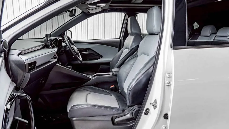 2024 Toyota Yaris Cross AC200 2