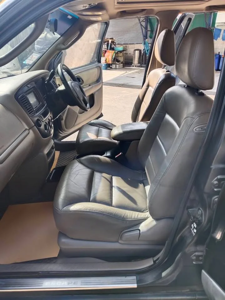 2004 Ford Escape I 3