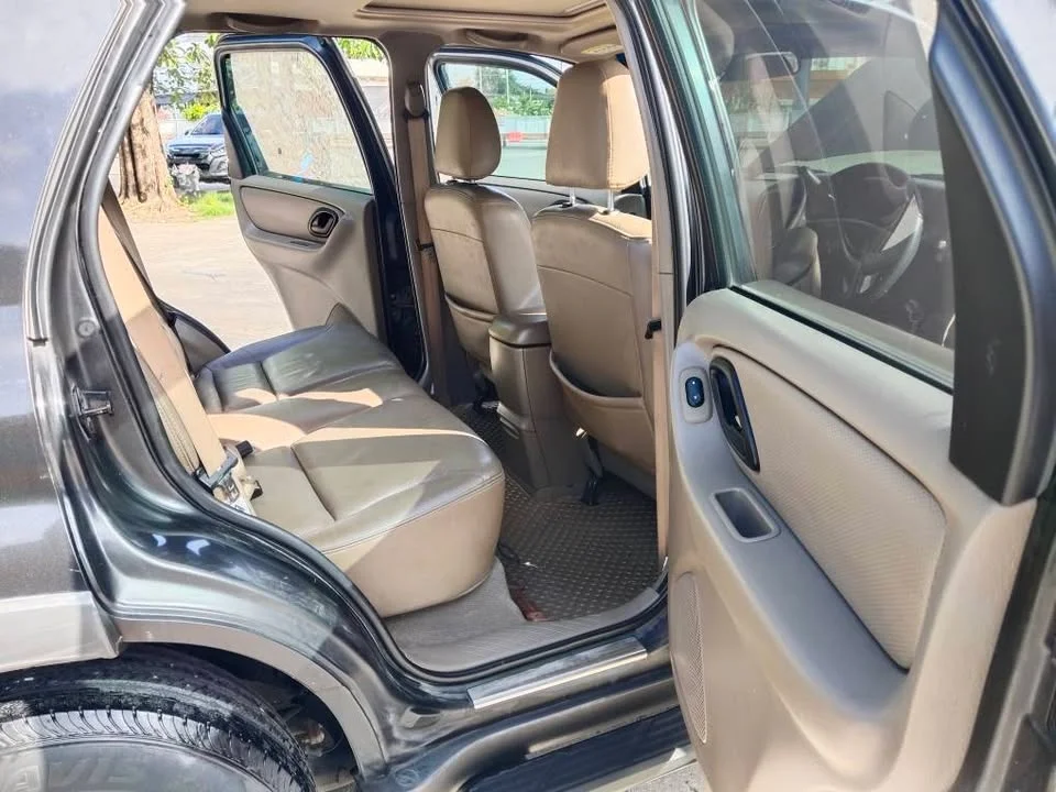 2004 Ford Escape I 2