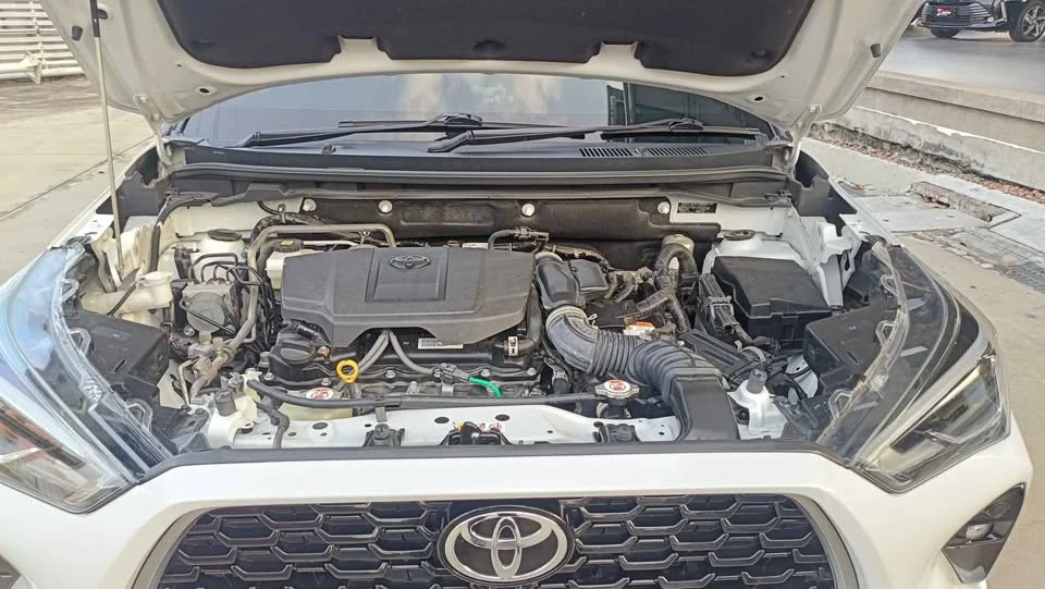 2023 Toyota Yaris Cross AC200 3