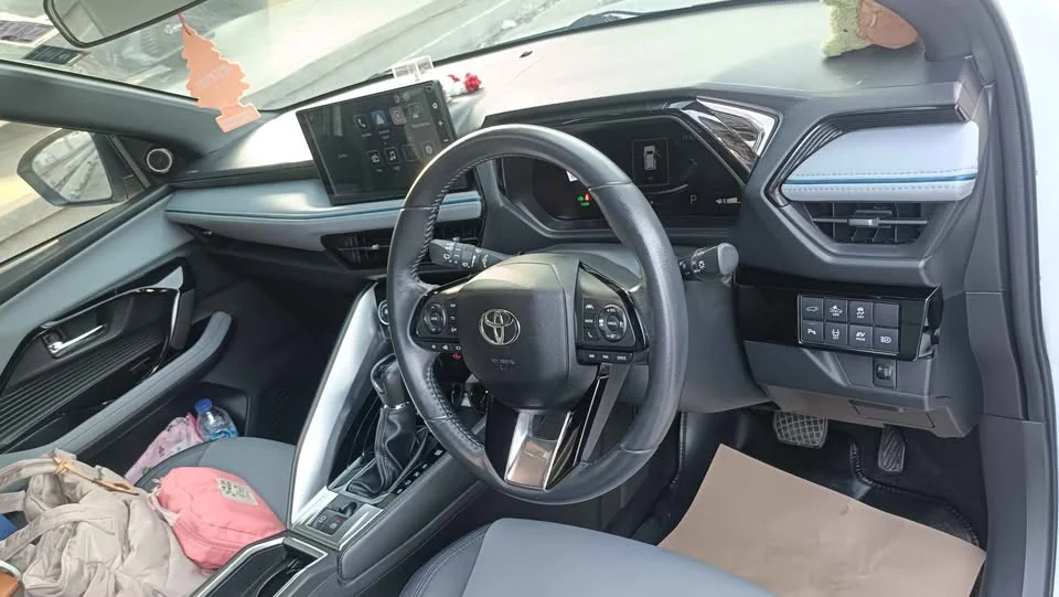 2023 Toyota Yaris Cross AC200 2