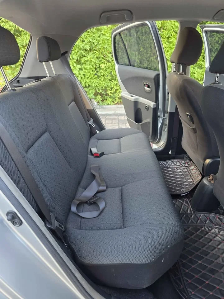 2011 Toyota Yaris II 3