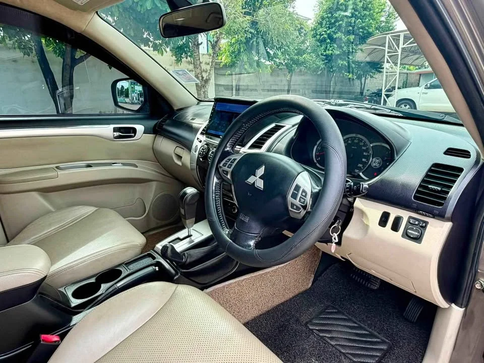 2011 Mitsubishi Pajero Sport II 3