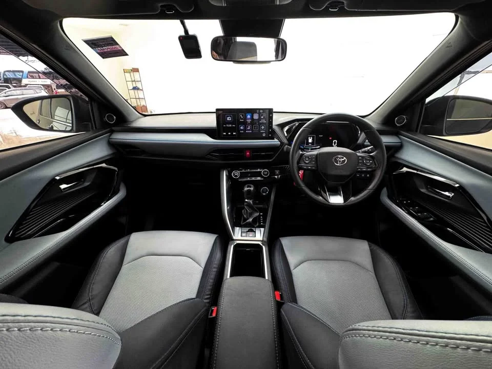 2024 Toyota Yaris Cross AC200 2