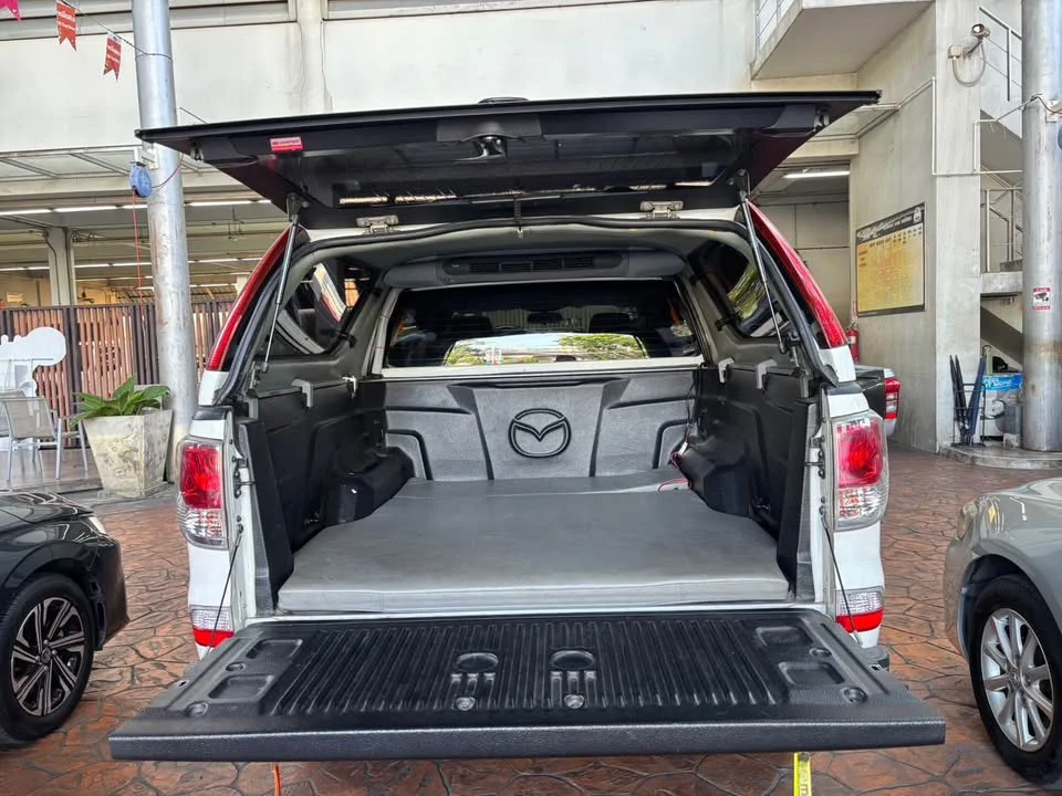 2013 Mazda BT-Series II 2