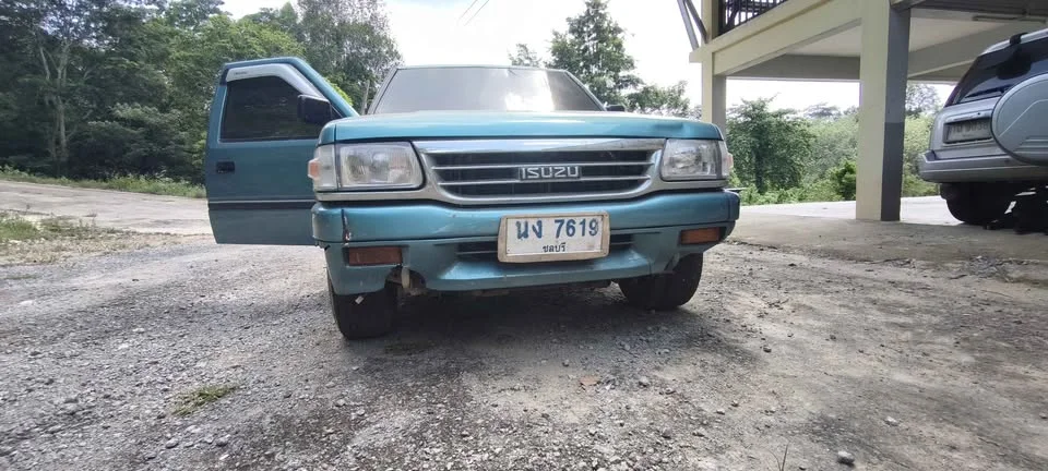 2027 Isuzu Vega I 3