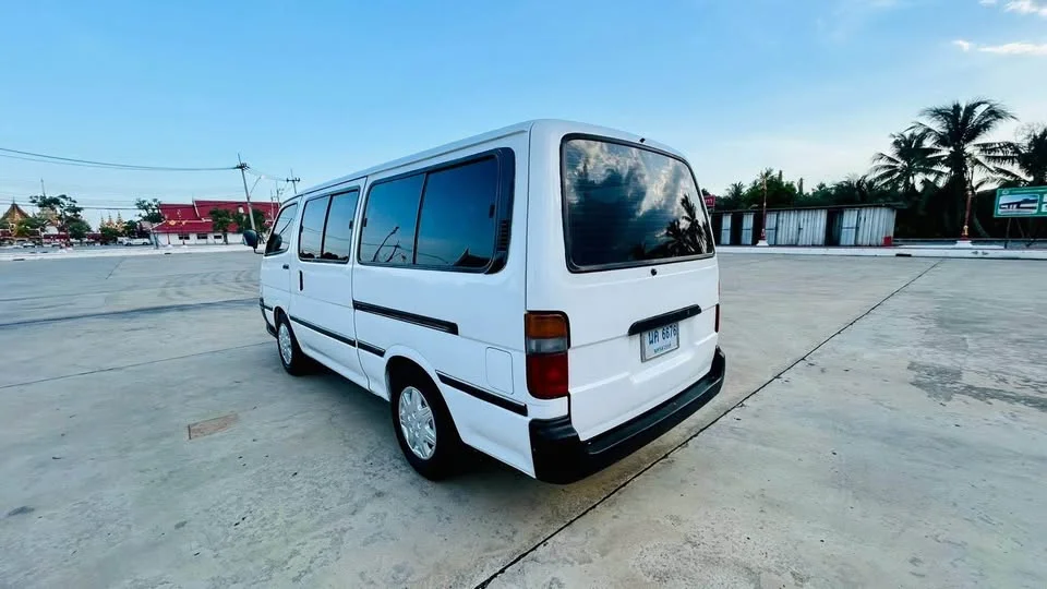 2004 Toyota Commuter IV (H100) 2
