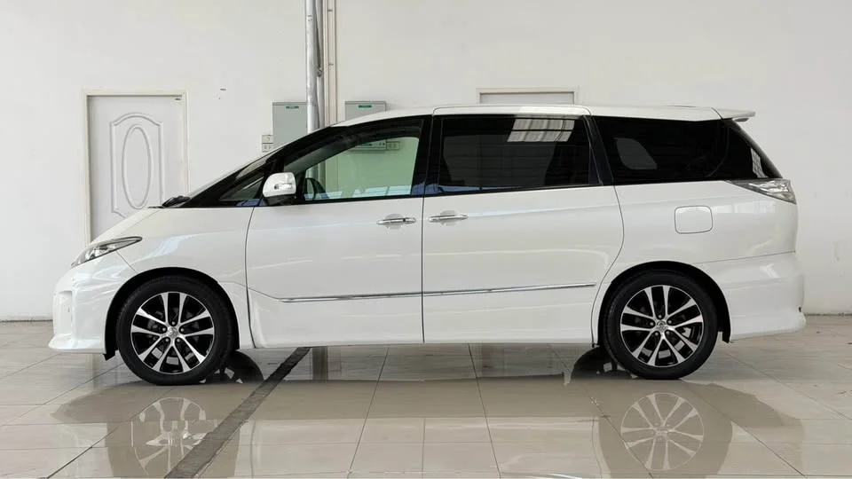 2014 Toyota Estima III 3
