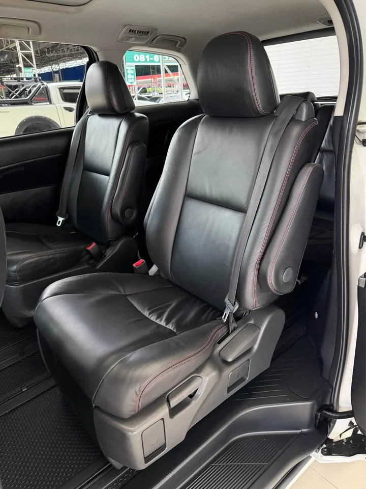 2014 Toyota Estima III 2