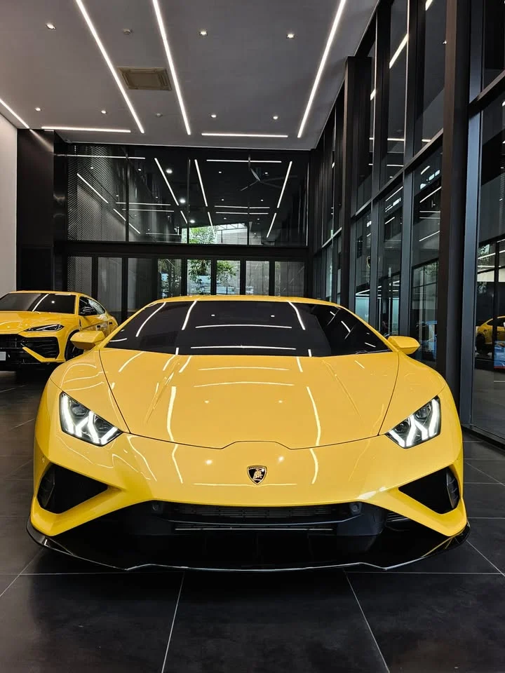 2023 Lamborghini Huracan 3