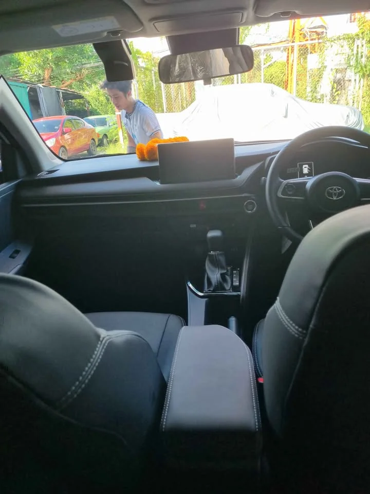 2025 Toyota Yaris Cross AC200 3