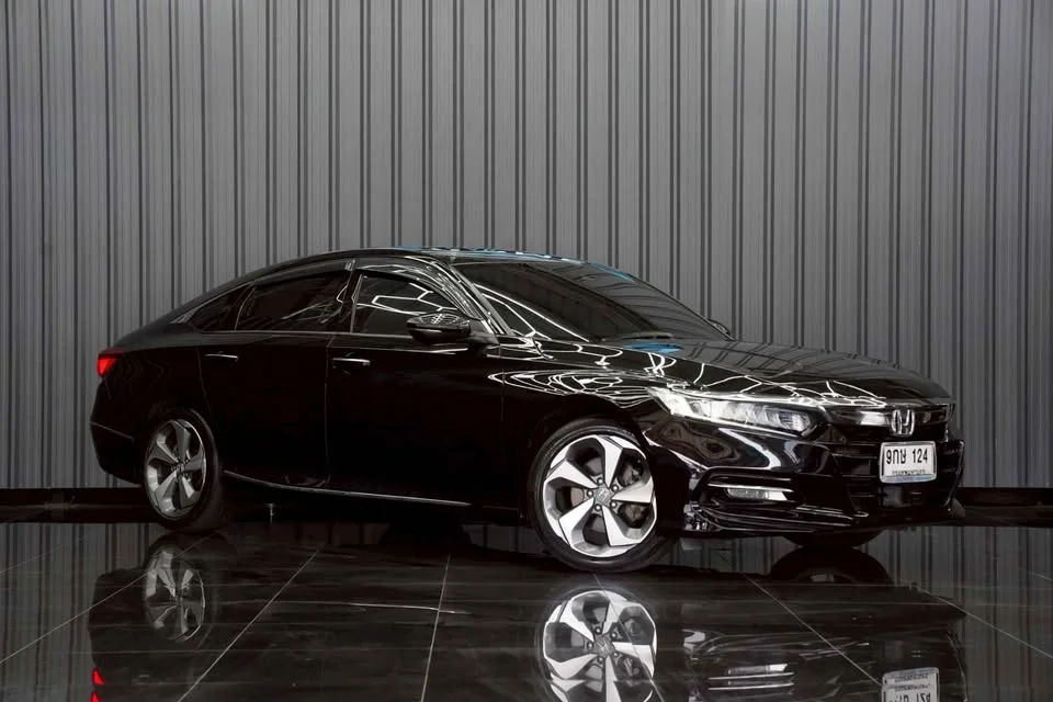 2019 Honda Accord X 3