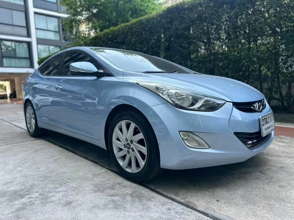 2011 Hyundai Elantra V 3