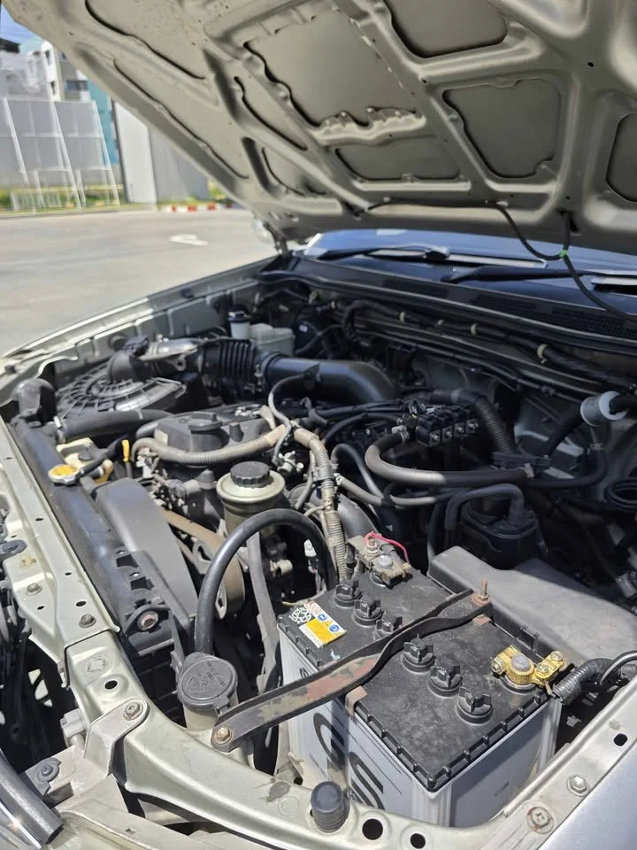 2005 Toyota Fortuner I 3