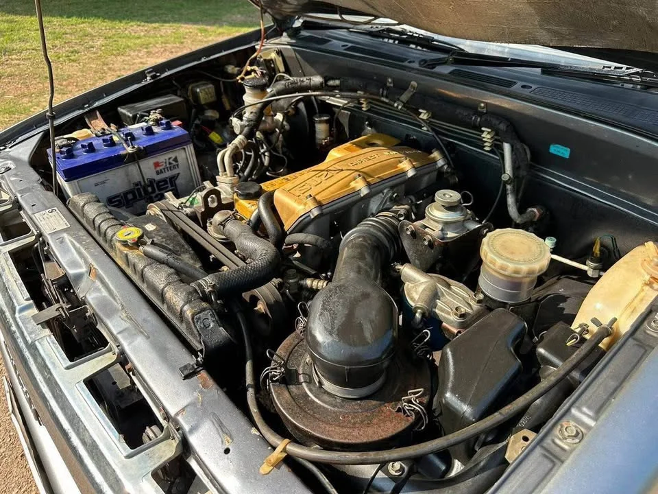 1995 Isuzu TFR III 2