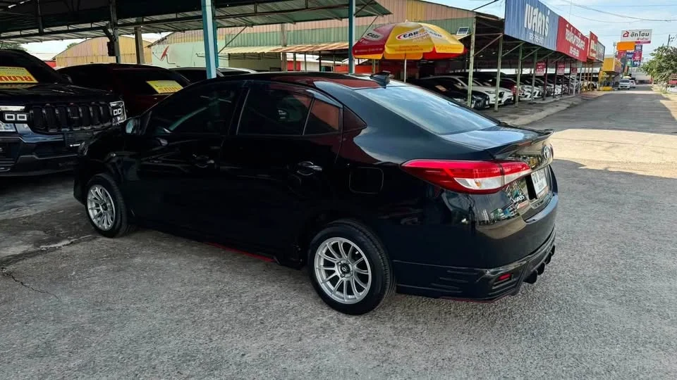 2018 Toyota Yaris ATIV III 2
