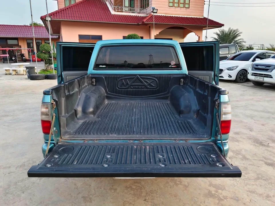 2002 Isuzu Faster Dragon Eyes III 2