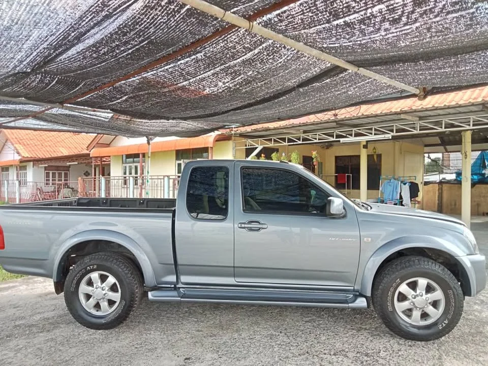2005 Isuzu D-Max I 3
