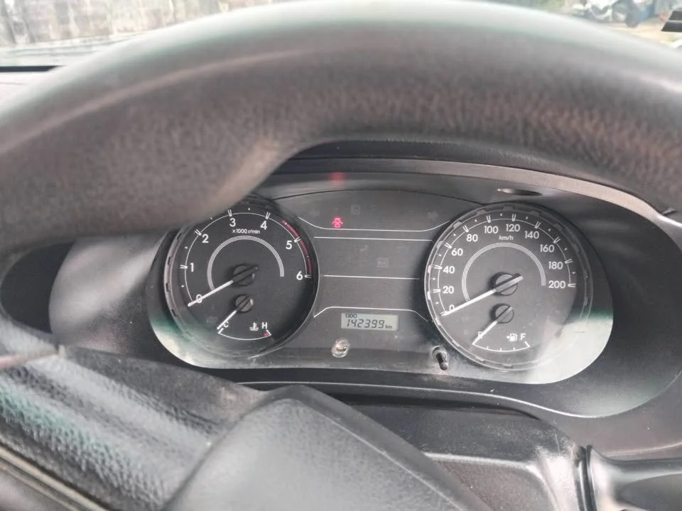 2017 Toyota Hilux VIII 3